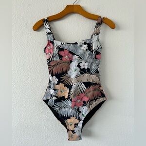 SEA Level Swim Floral Print One Piece Swimsuit Size 4
